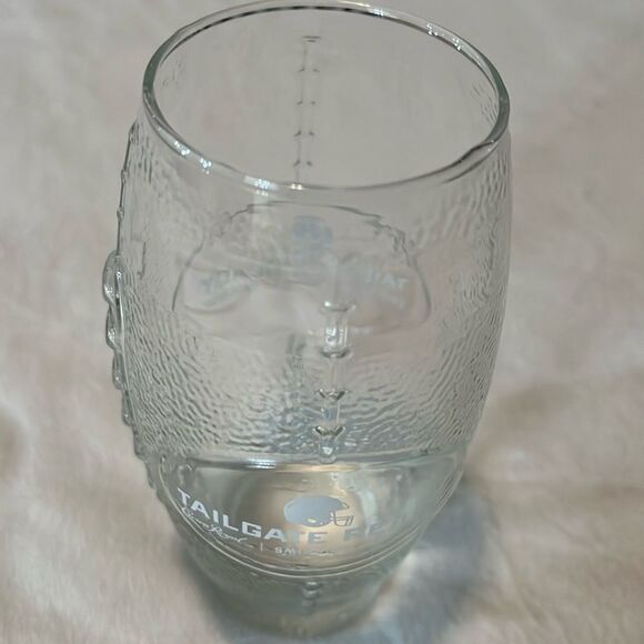 Tailgate Ready 24 Oz Glass 6 1/2 In Tall 2 1/2 In Round
Crown Smirnoff Captain - Picture 1 of 8